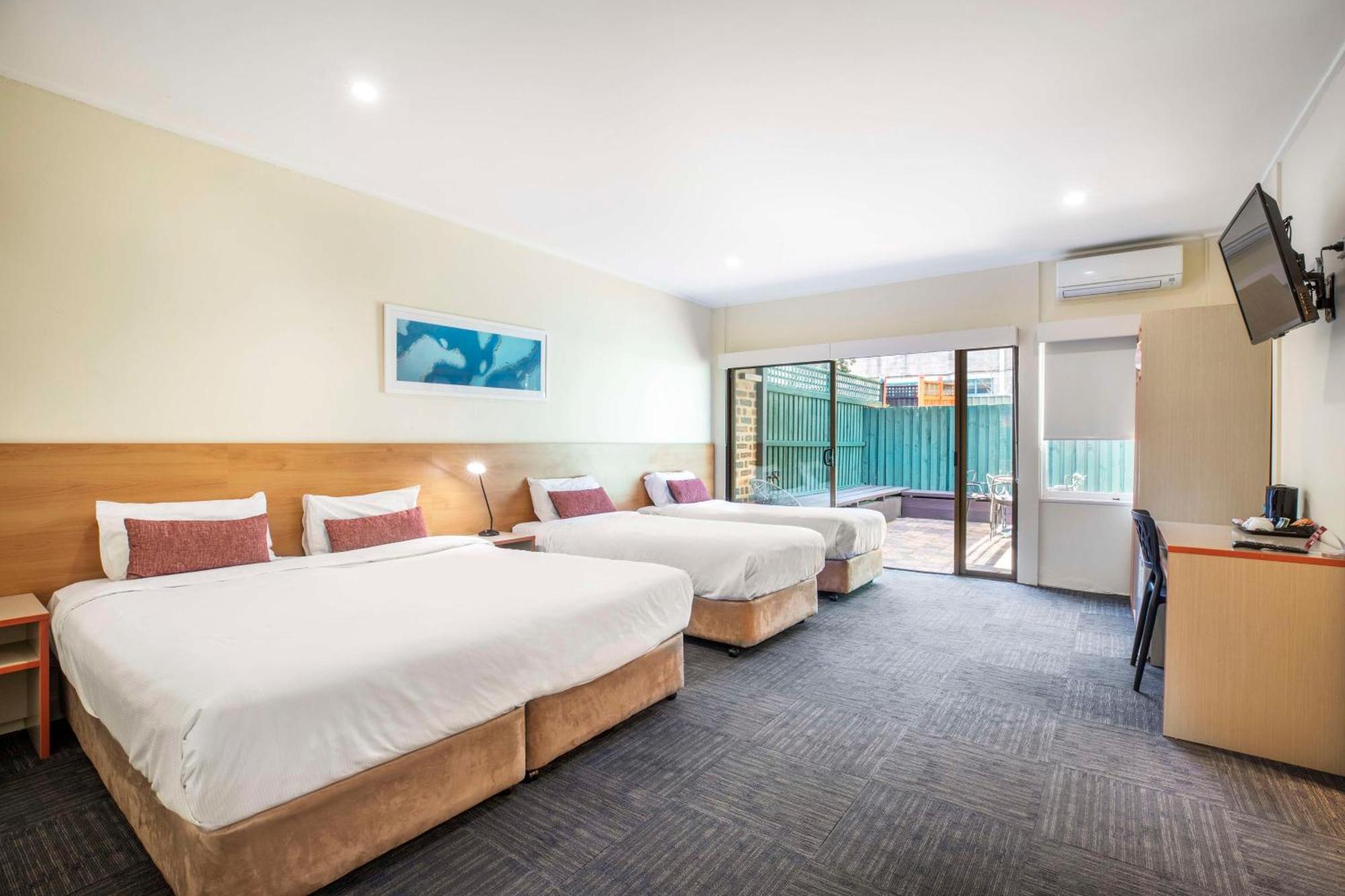 Nightcap At High Flyer Hotel Bankstown Εξωτερικό φωτογραφία