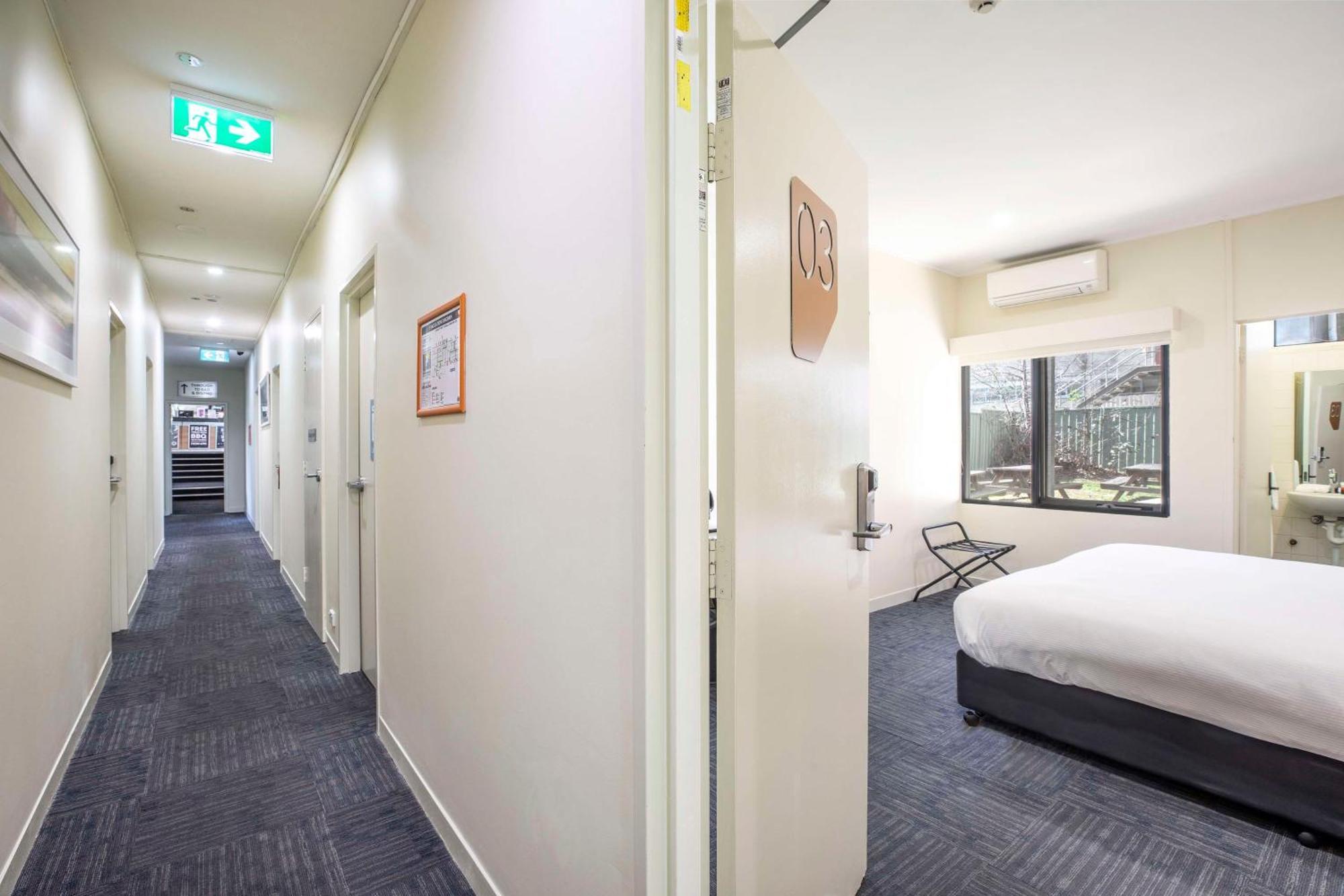 Nightcap At High Flyer Hotel Bankstown Εξωτερικό φωτογραφία