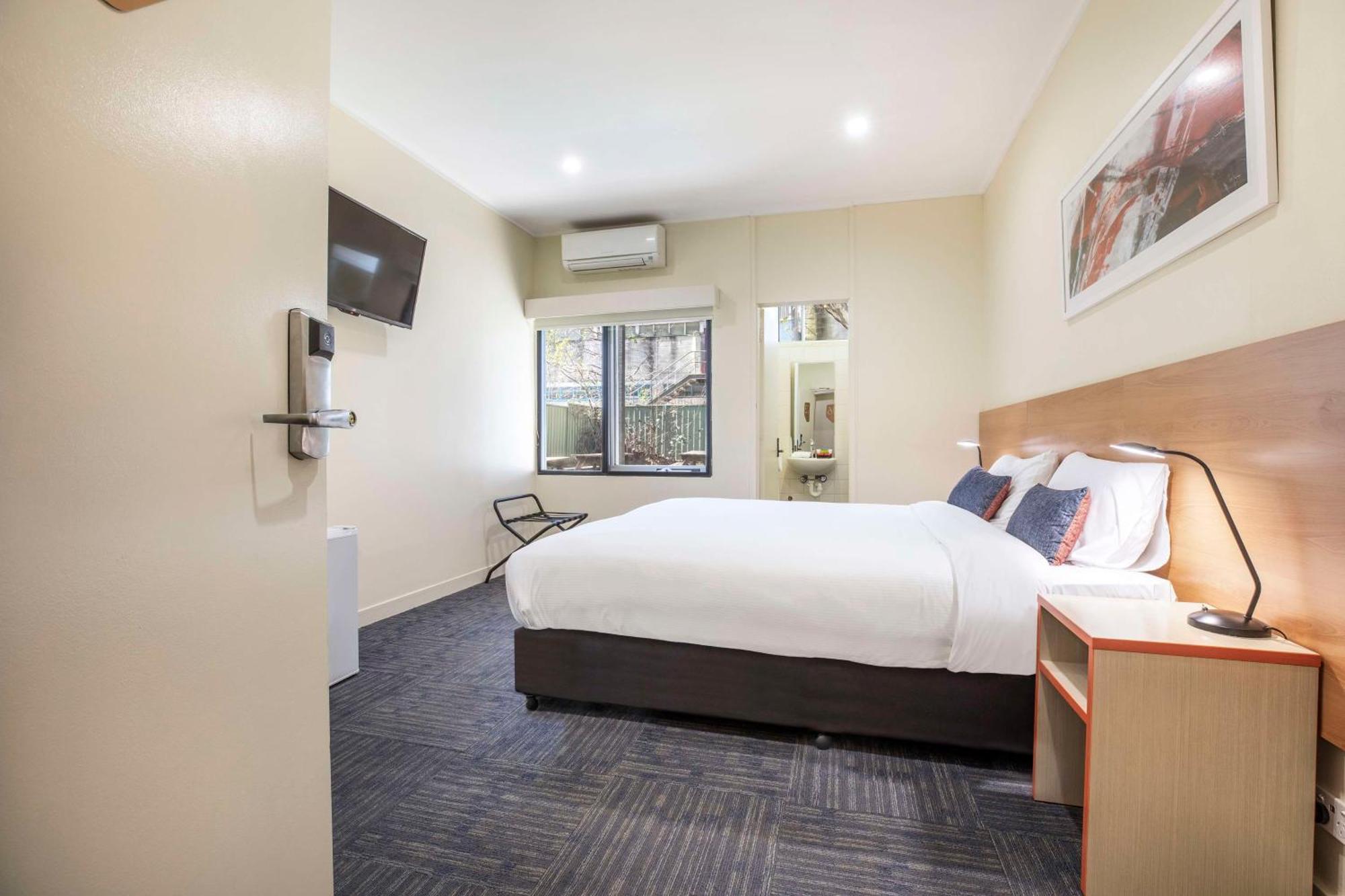 Nightcap At High Flyer Hotel Bankstown Εξωτερικό φωτογραφία