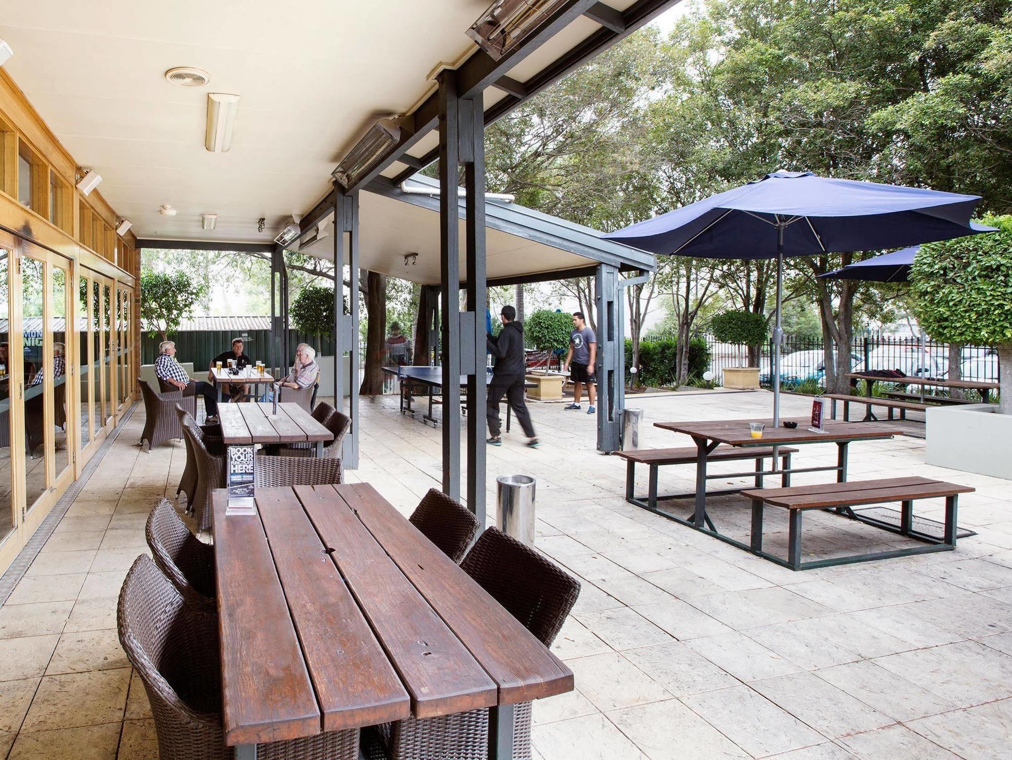 Nightcap At High Flyer Hotel Bankstown Εξωτερικό φωτογραφία