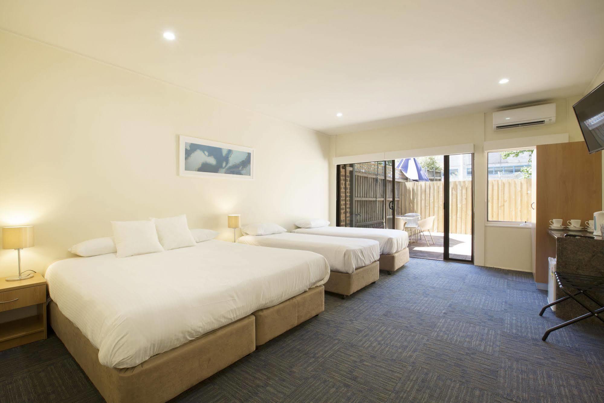 Nightcap At High Flyer Hotel Bankstown Εξωτερικό φωτογραφία
