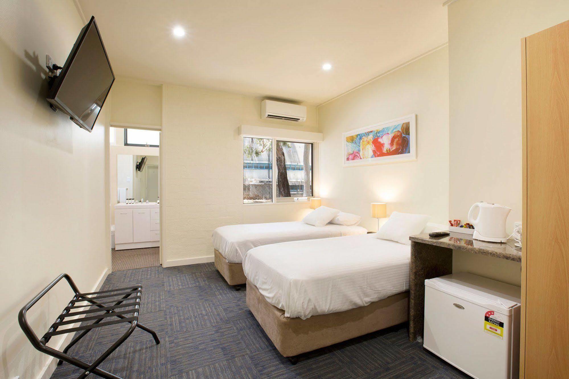 Nightcap At High Flyer Hotel Bankstown Εξωτερικό φωτογραφία