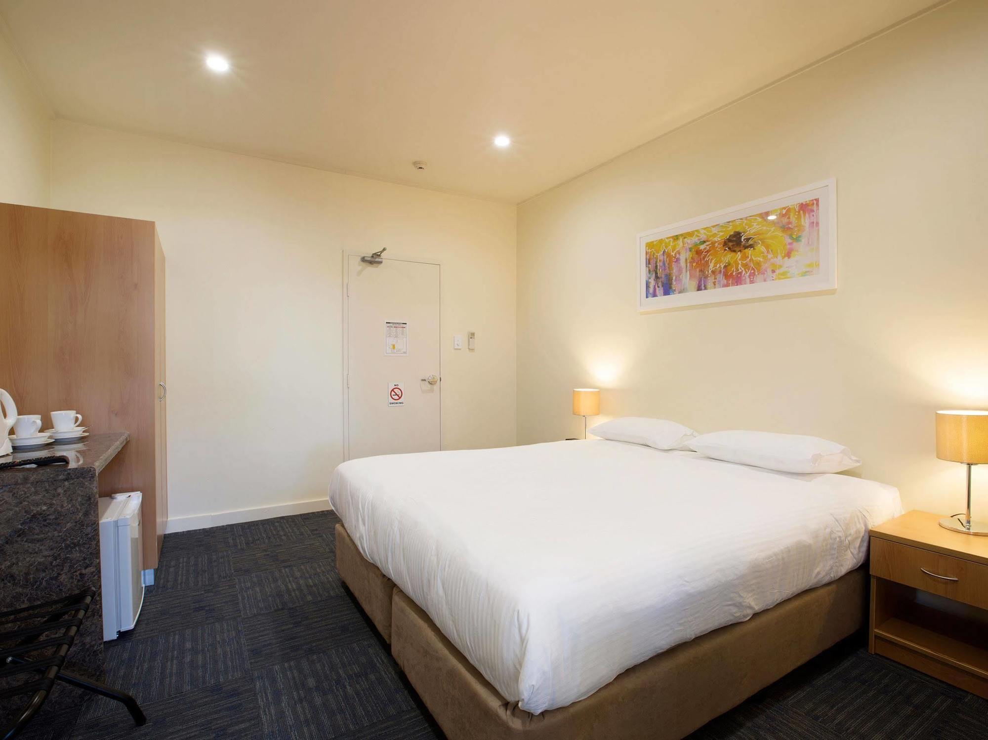 Nightcap At High Flyer Hotel Bankstown Εξωτερικό φωτογραφία